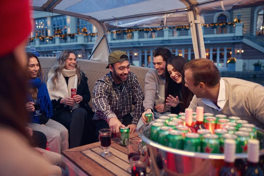 Amsterdam: Covered Canal Booze Cruise with Unlimited Drinks - Choosing between two drinks and the open bar