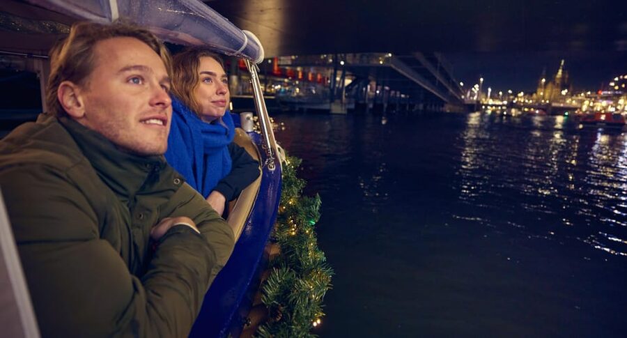 Amsterdam: Cozy Evening Canal Cruise With Open Bar Option - The Seven Bridges and Magere Brug