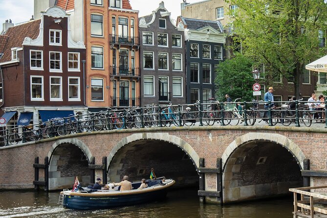 Amsterdam: Cultural Highlights in English/German/Italian - A useful first walk through Amsterdam’s old center