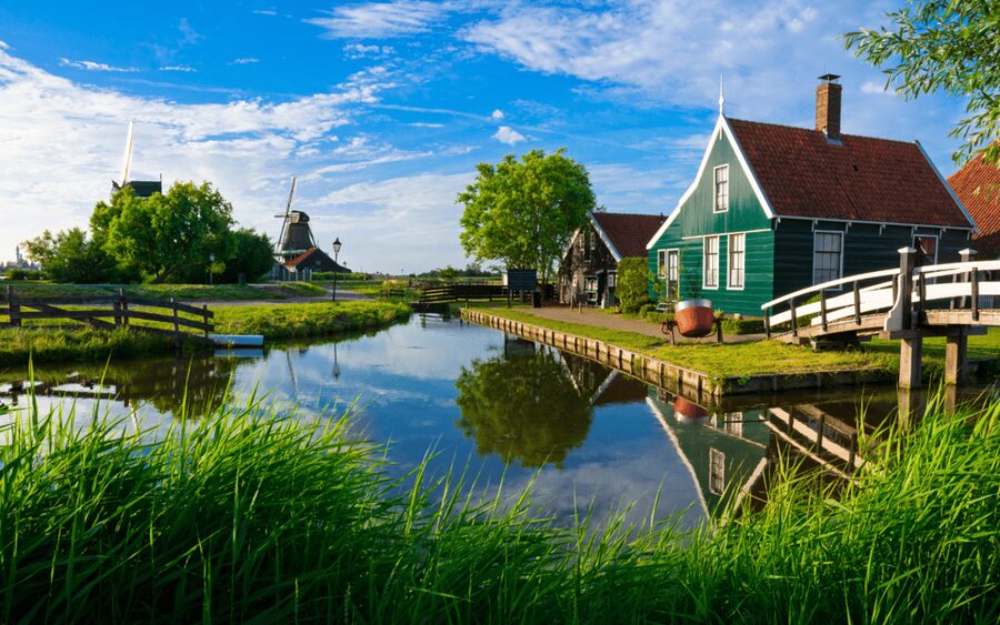 Amsterdam: Day Tour Keukenhof and Zaanse Schans Windmills - Small details that make the day easier