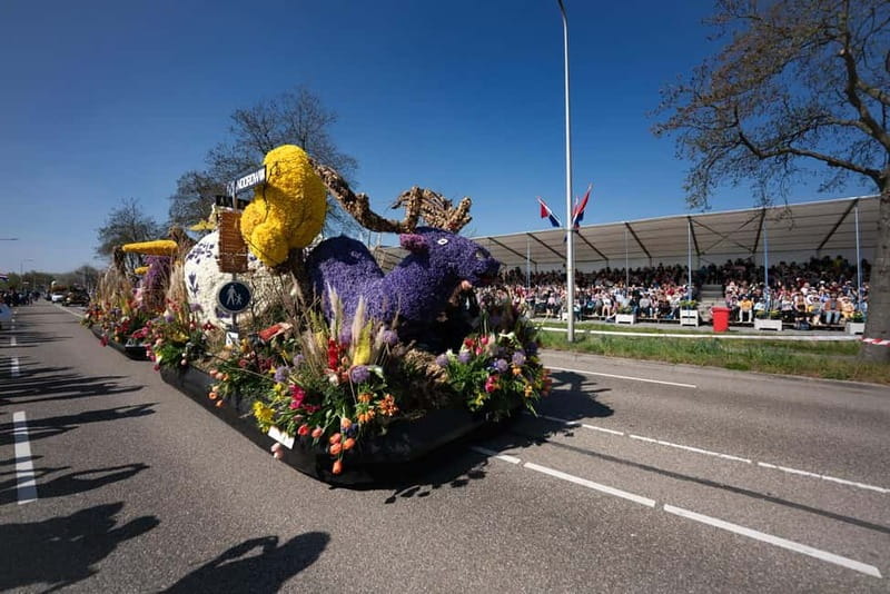 Amsterdam: Day Trip to Flower Parade & Keukenhof on April 18 - The April 18 schedule and the shape of the day