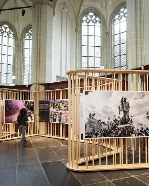 Amsterdam: De Nieuwe Kerk Entry Ticket - Finding the burial places and memorials