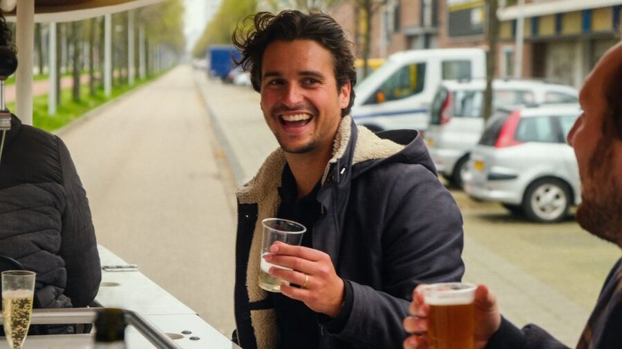 Amsterdam: Dutch Beer Bike Blast Tour with Onboard Bar - Key points to know before you pedal