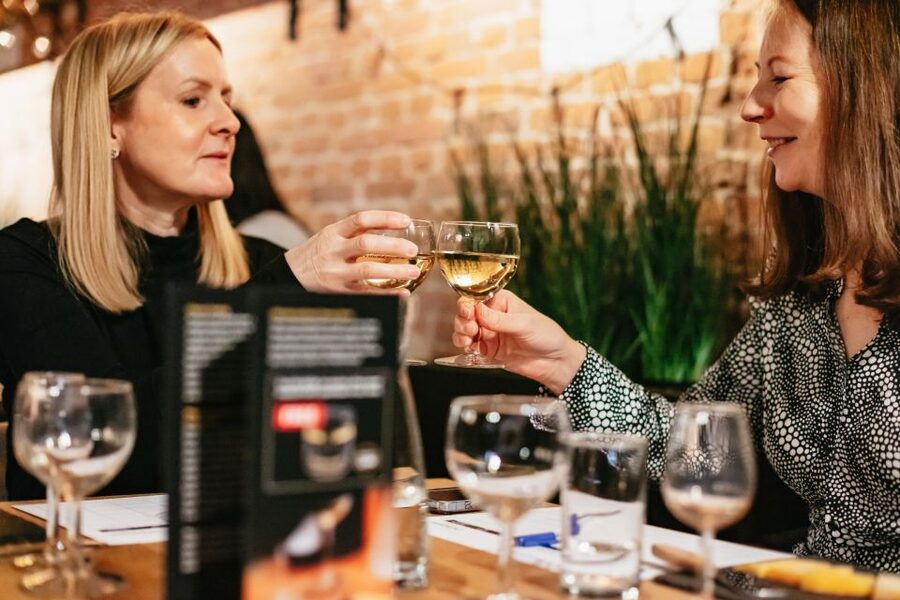 Amsterdam: Dutch Cheese Tasting Experience with Wine - Why the three wines matter