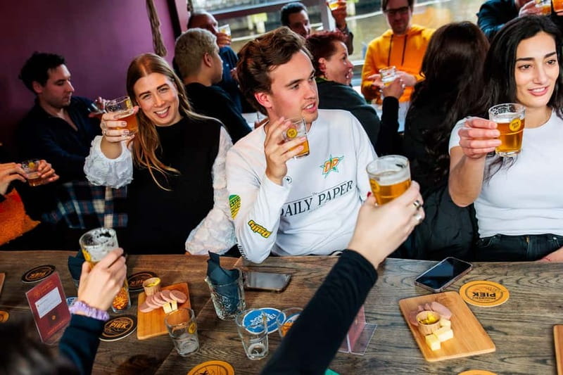 Amsterdam: Dutch Craft Beer Tasting with cheese and snacks - The one-hour length is both strength and limit
