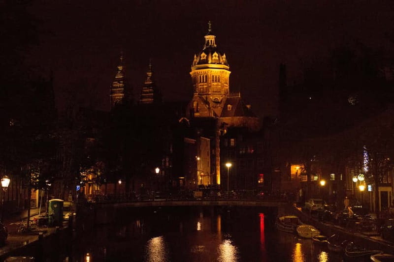 Amsterdam: Evening Cocktail Cruise along the canals - Getting the Best Seat and Best Photos
