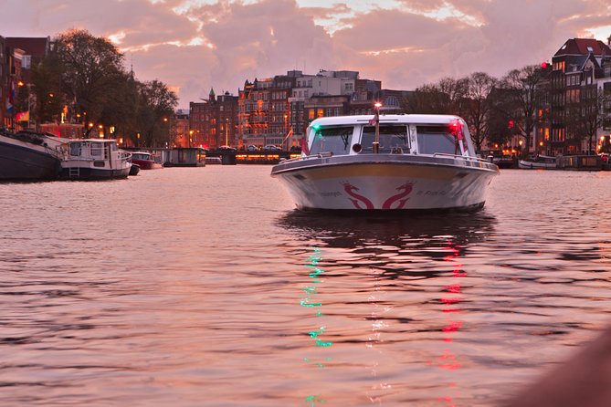Amsterdam Evening Cocktail Cruise with snacks - Seeing Amsterdam after sunset