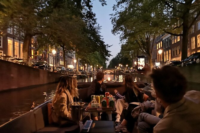 Amsterdam Evening Cruise in Small Group - Blauwburgwal and the quieter waterways
