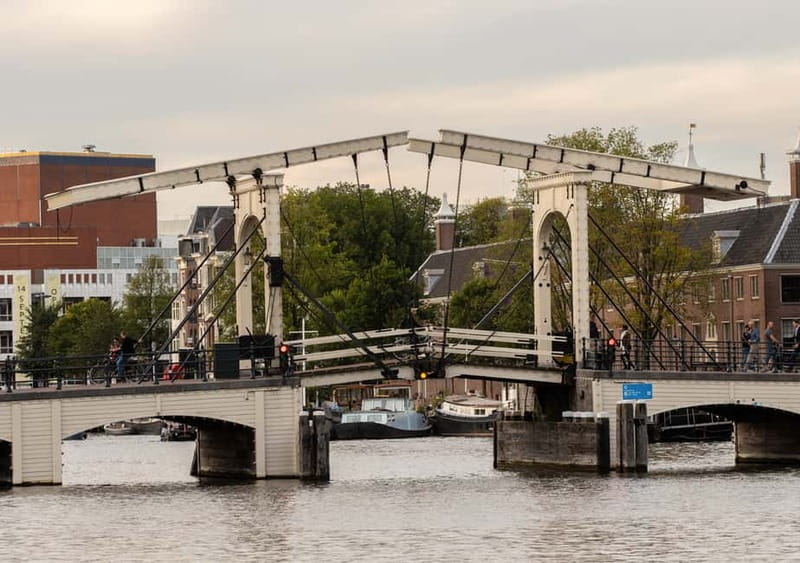Amsterdam: German Canal Cruise with Unlimited Drinks Option - The unlimited drinks option and overall value