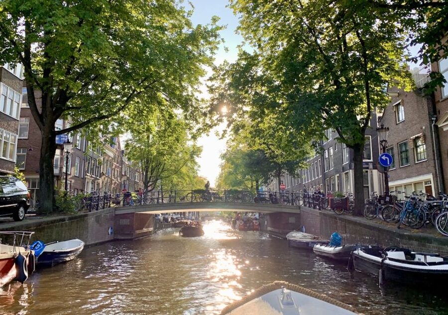 Amsterdam: German Canal Cruise with Unlimited Drinks Option - Magere Brug and the Amstel