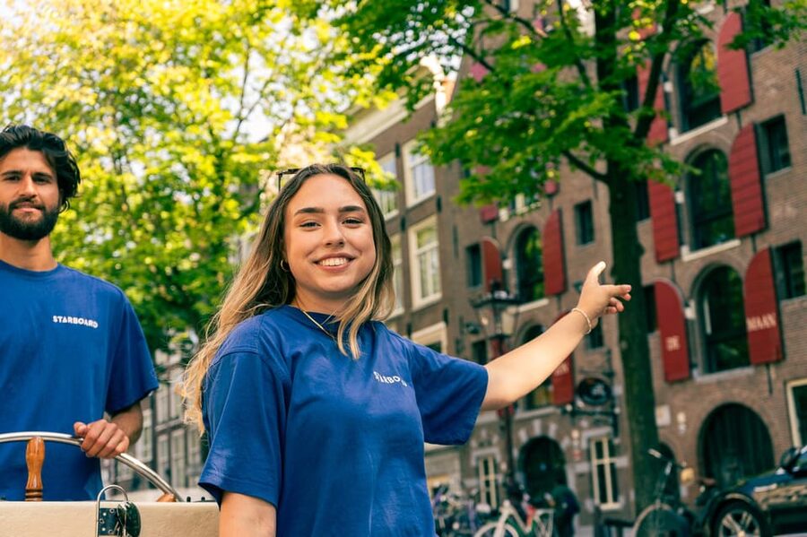 Amsterdam: German Guided Canal Cruise with on Board Bar - Key points at a glance