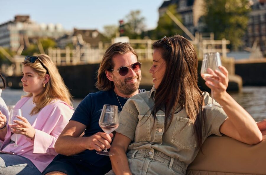 Amsterdam: German Guided Canal Cruise with on Board Bar - Prinsengracht and the Magere Brug