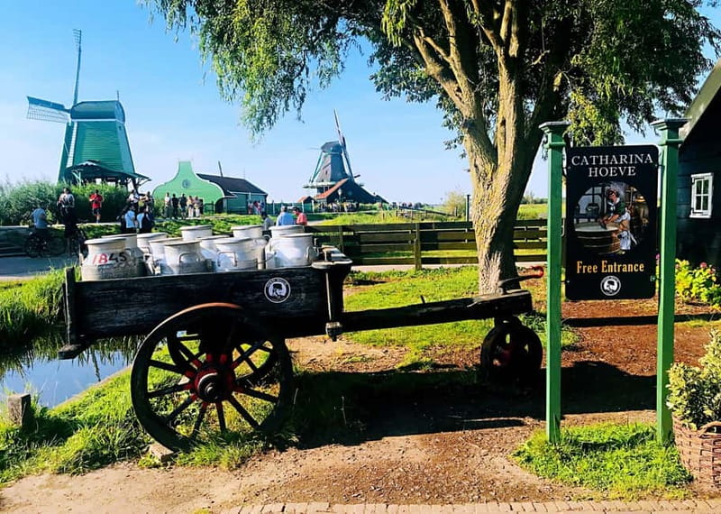 Amsterdam: Giethoorn, Afsluitdijk and Zaanse Schans Day Trip - What the $152 Price Really Covers