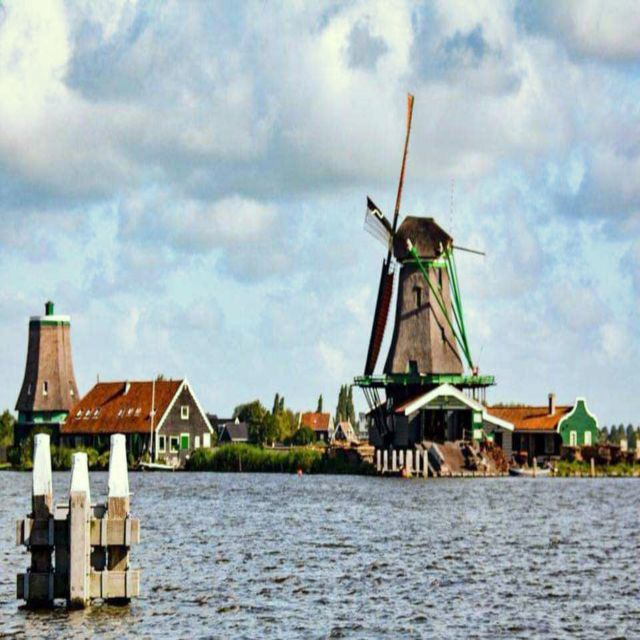 Amsterdam: Giethoorn and Zaanse Schans Windmills Day Tour - What makes Giethoorn different