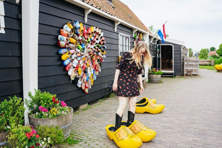 Amsterdam: Giethoorn, Volendam, and Zaanse Schans Tour - Three Dutch icons in one demanding day