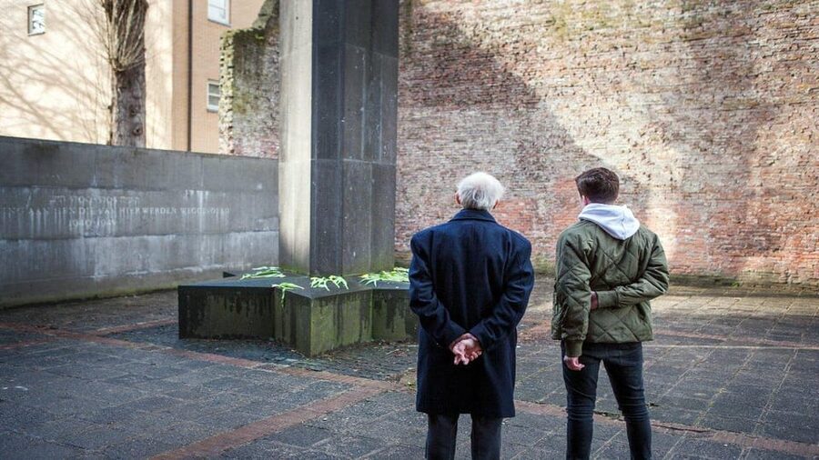 Amsterdam: Guided Anne Frank Small-Group Walking Tour - The Jewish Quarter and the wartime story