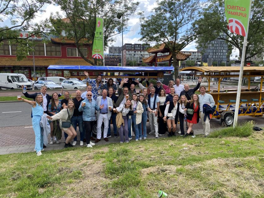 Amsterdam: Guided Beer or Prosecco Bike Tour - A 90-minute group celebration