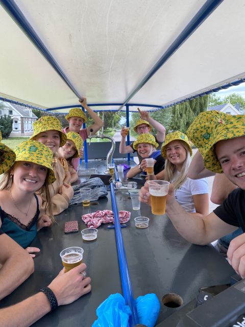 Amsterdam: Guided Beer or Prosecco Bike Tour - The guide makes or breaks the mood