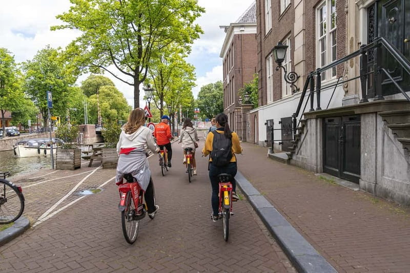 Amsterdam: Guided Bike Tour City Centre in EN/DE/FR/ES - Why a bicycle is the right way to see Amsterdam