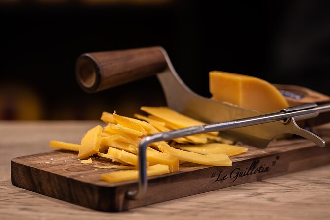 Amsterdam : Guided Cultural Food Tour - Beurs van Berlage and the making of Dutch wealth