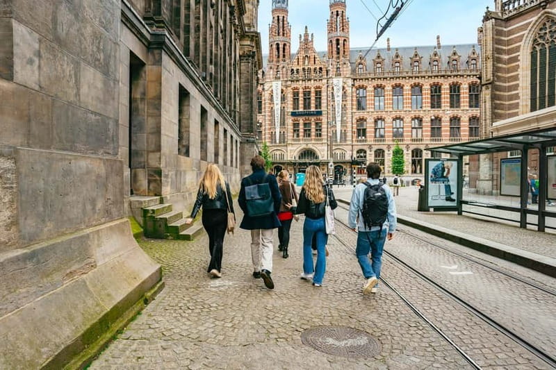 Amsterdam: Guided Cultural Walking Tour - De Negen Straatjes and Amsterdam’s canal-side character
