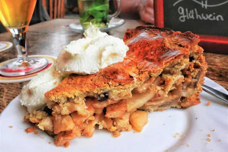 Amsterdam: Guided Food Tour with Tastings - Who should book this experience?