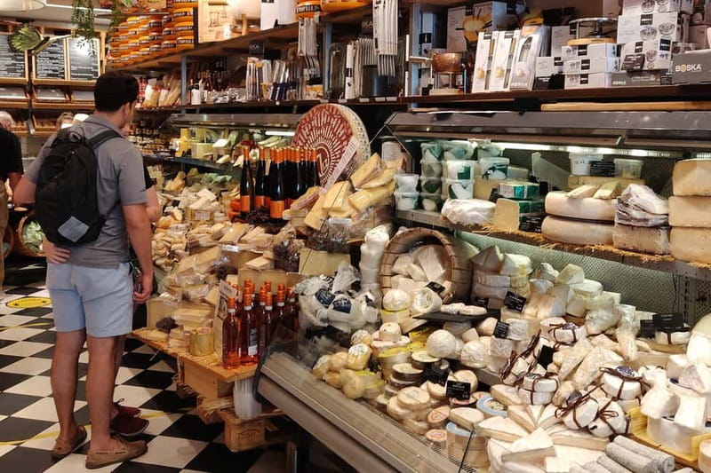 Amsterdam: Guided Food Tour with Tastings - Bitterballen, fries, and the savory side of Amsterdam