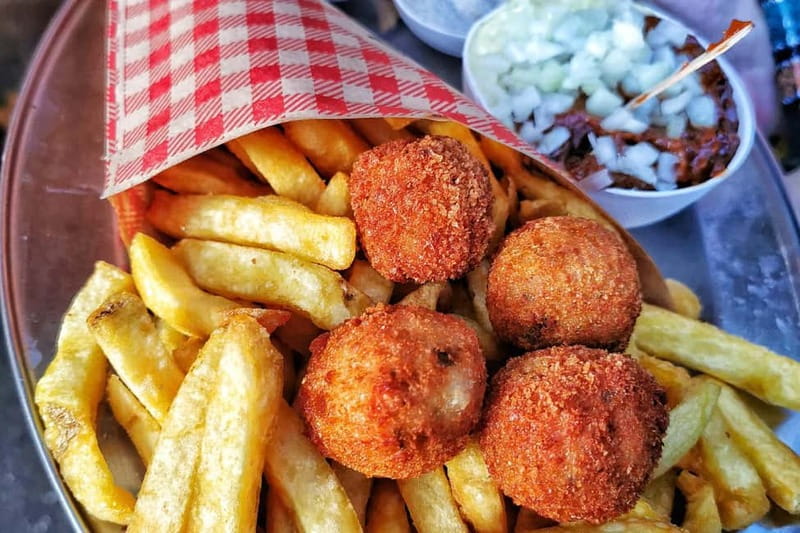 Amsterdam: Guided Food Tour with Tastings - What the $74 price includes