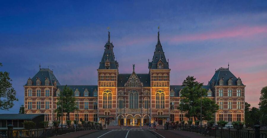 Amsterdam: Guided Rijksmuseum Tour in Spanish - Price, group size, and what is included