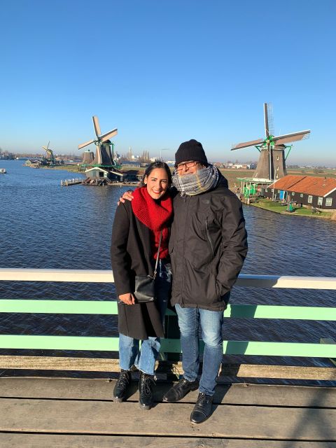 Amsterdam: Guided Zaanse Schans, Windmills & Cheese Tour - Seeing a clog made by hand