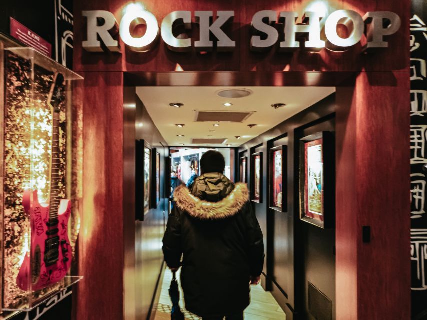 Amsterdam: Hard Rock Cafe Experience - The food: familiar, filling, and better for appetite than adventure