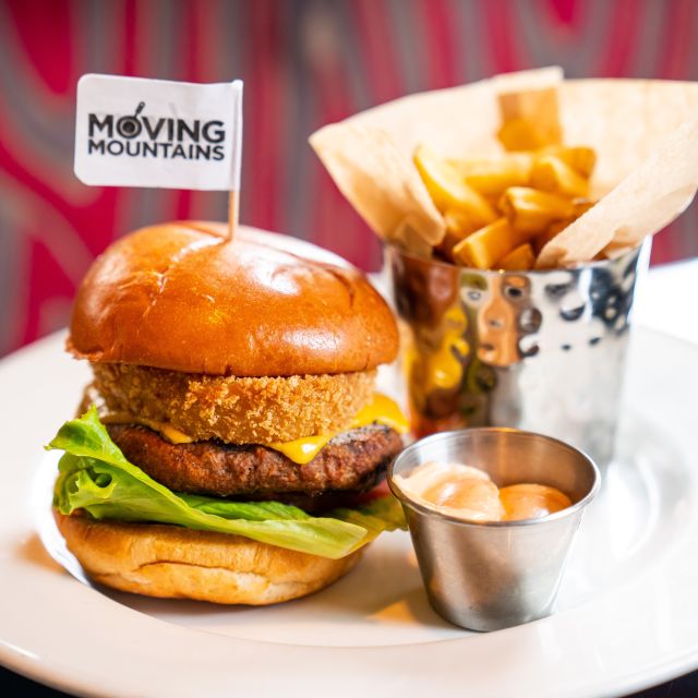 Amsterdam: Hard Rock Cafe Experience - Choosing between the Gold and Diamond menus