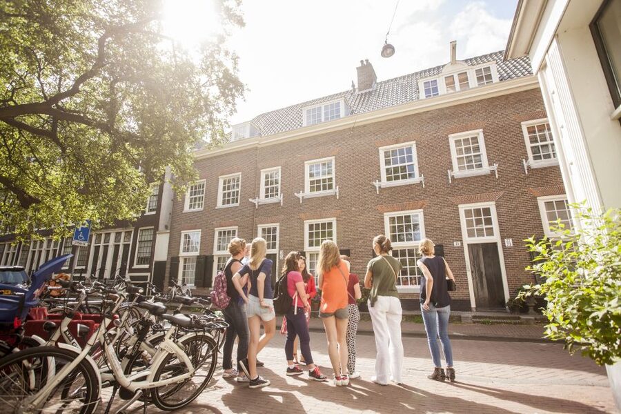 Amsterdam: Hidden Gems & Highlights Guided Bike Tour - Jordaan’s Canals, Courtyards, and Quiet Churches