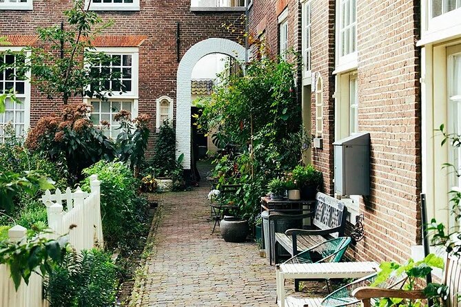 Amsterdam High-End Dutch Food & History Tour - Up to 8 guests - How much food do you actually get?