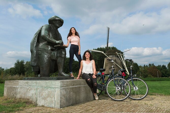 Amsterdam Highlights Bike Tour - Guided in EN/ES/DE/NL - Scharrebiersluis and Amsterdam’s water system