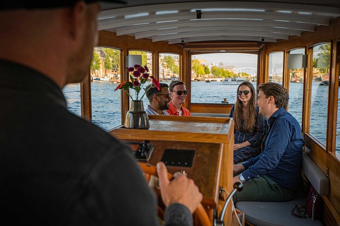 Amsterdam Highlights Canal Cruise with a Drink - Starting at H’ART Museum and settling in
