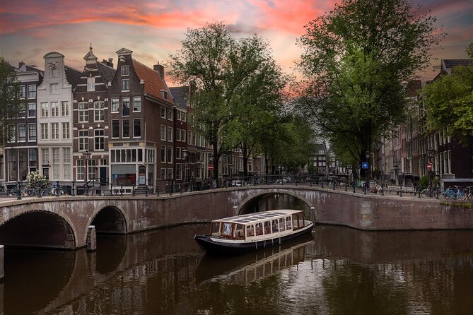 Amsterdam Historic Tour On Classic Saloon Boat - The 17th-century canal ring from the water