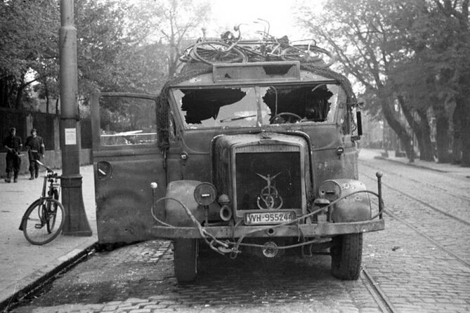 Amsterdam in World War Two Cycle Tour - Victorieplein and the June 1943 raid