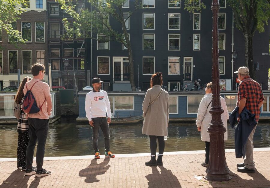 Amsterdam: Jewish Quarter and History Guided Tour - Starting by the Amstel River