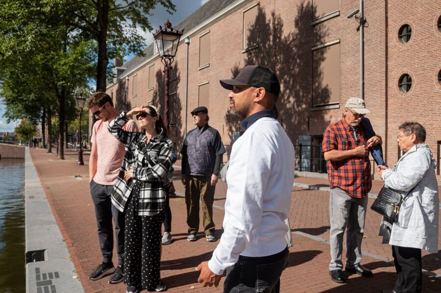 Amsterdam: Jewish Quarter and History Guided Tour - The guides and the tone of the experience