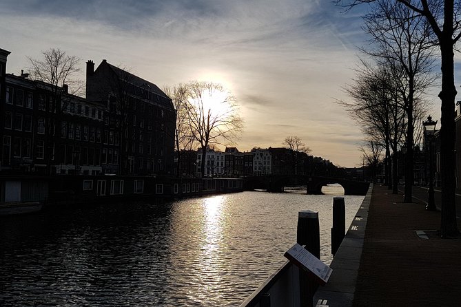 Amsterdam Jewish Quarter Private Tour - Resistance and the Verzetsmuseum area