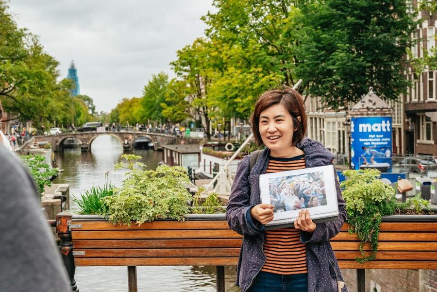 Amsterdam: Jordaan District Local Food Walking Tour - The guides shape the experience