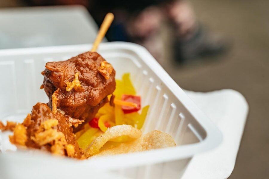 Amsterdam: Jordaan District Local Food Walking Tour - Practical details that affect your day