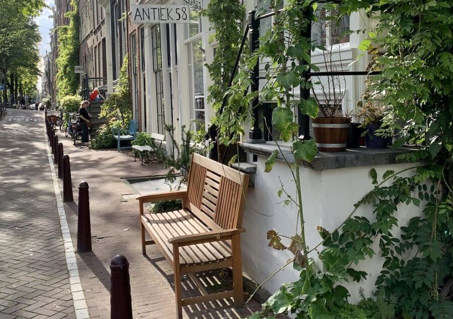 Amsterdam: Jordaan District Tour with a German guide - Noorderkerk and Het Papeneiland