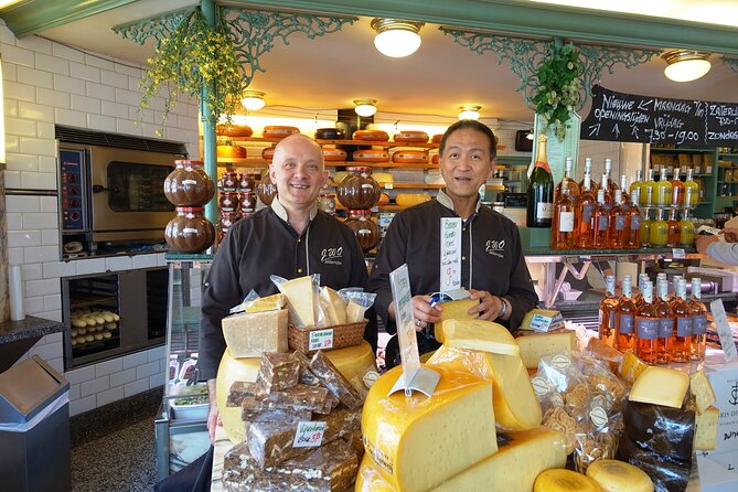 Amsterdam Jordaan Food & Drinks Tour with Eating Europe - Gouda in a historic brown café
