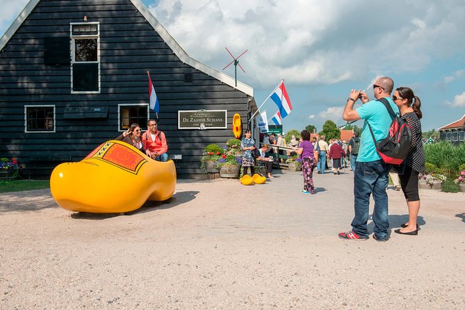 Amsterdam: Keukenhof and Zaanse Schans Windmills Guided Day Trip - What makes the flowers worth the trip
