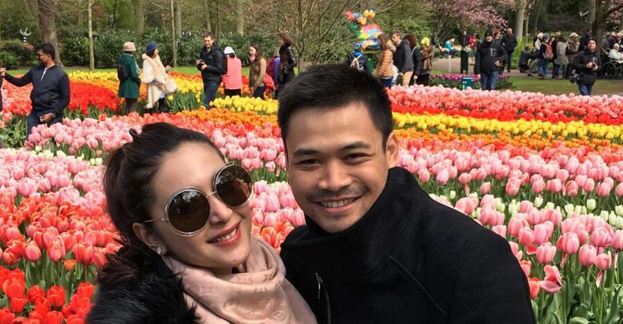 Amsterdam: Keukenhof Tulip Garden and Giethoorn Experience - Why this two-stop day trip works