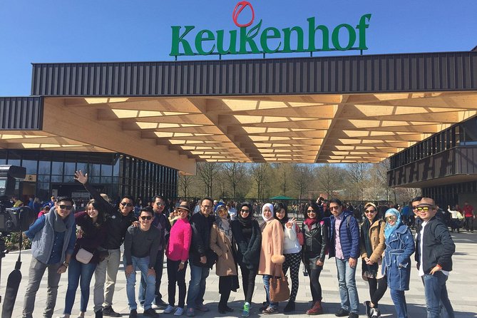 Amsterdam: Keukenhof Tulip Gardens and Giethoorn with Boat Tour - Who should book this day trip?