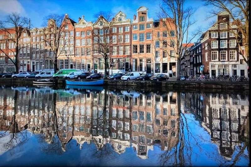 Amsterdam: Kultour, Kulturelle Stadtführung mit Herz & Seele - Walking through the Grachtengordel