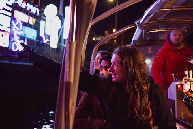 Amsterdam Light Festival: Canal Cruise + Bite & Unlimited Drinks - Who will enjoy this canal cruise most?